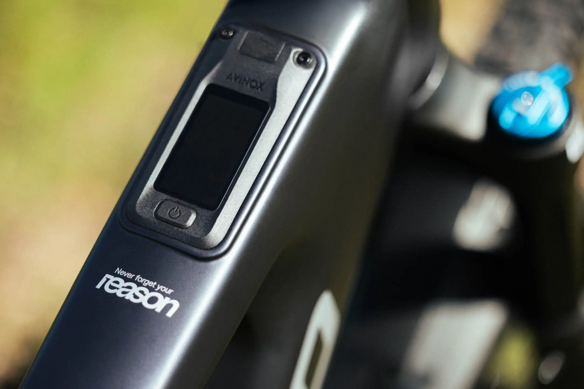 Megamo Reason AL 07 Avinox M2S 2027 Black #3
