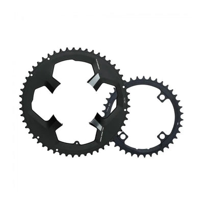 704157